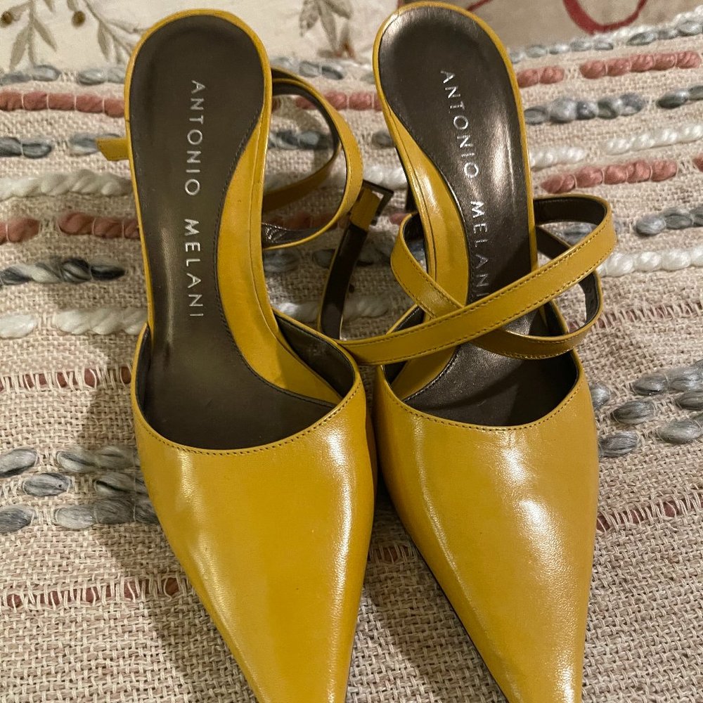 Mustard yellow Cute Heels